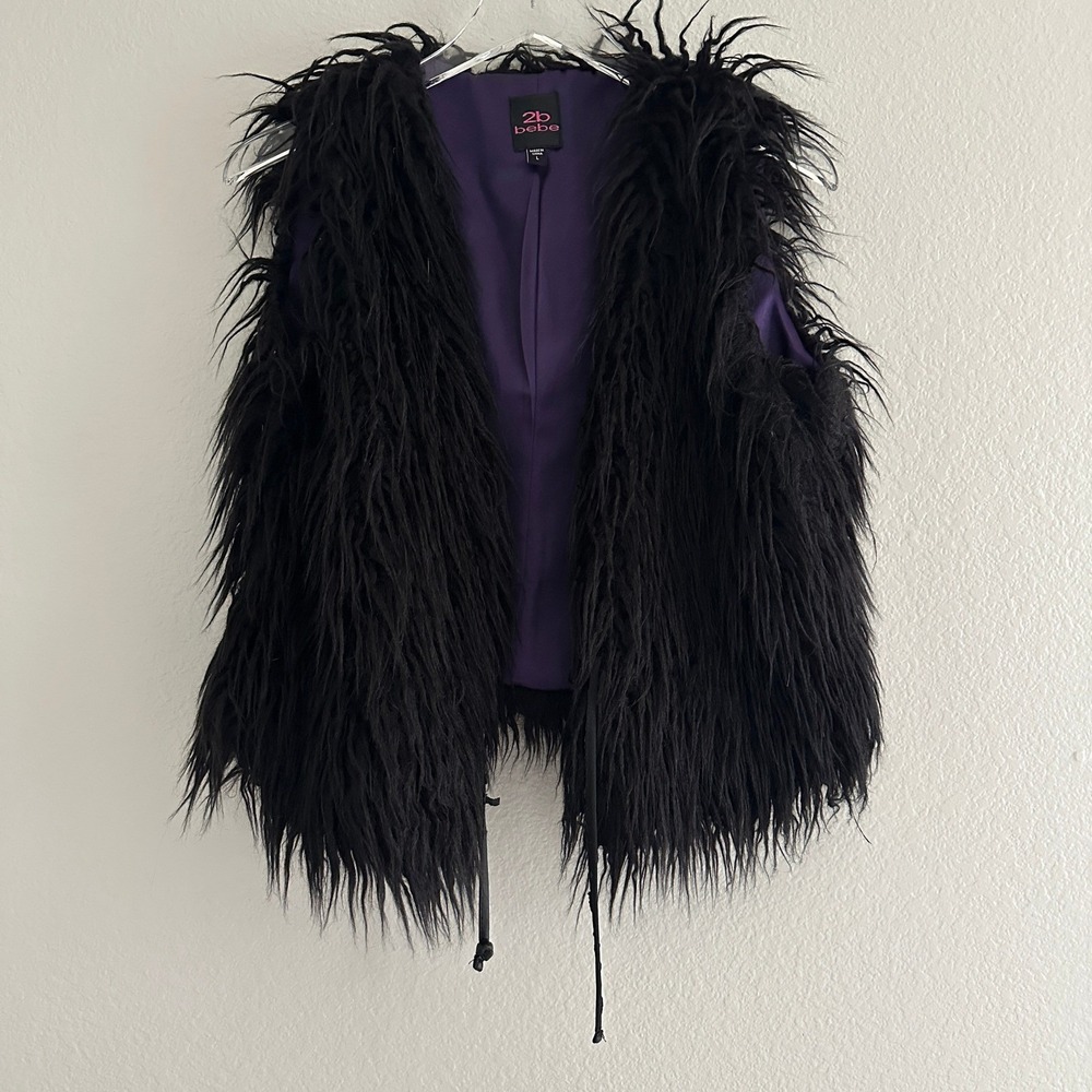 2b bebe Faux Fur Vest Women L Black Shaggy Purple Lining Tie Front Glam